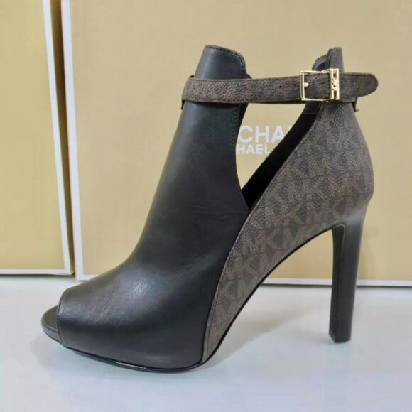 Michael Kors Lawson Open-Toe Heels Booties - Signature Print - Picture 5 of 9